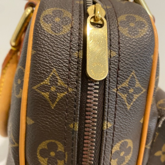 Louis Vuitton Monogram Canvas Manhattan PM Bag - Picture 14 of 16